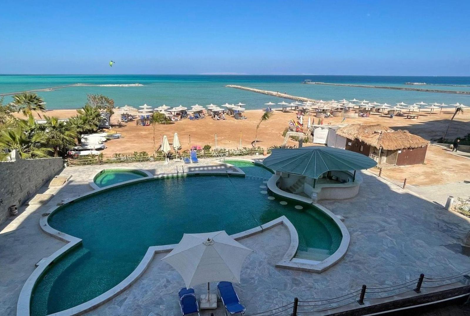 Comfort Zone At Turtles Beach Resort Hurghada Bagian luar foto